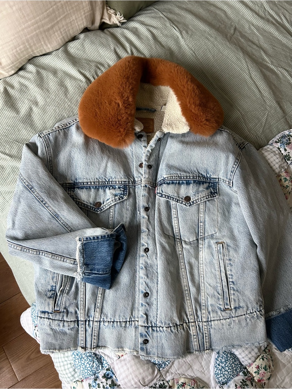 Levi's Light Blue Denim Jacket with Rust-Colored Faux Fur Collar